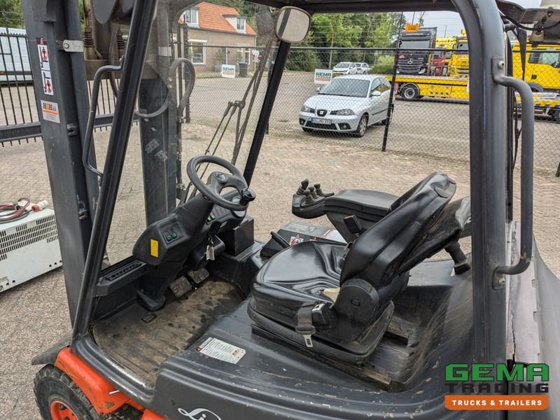 Linde E30 02 - 4058 uur - Duplex Mast - Volrubber Banden - Eurotron 80V-80A Oplader (M34) - Forklift listrik: gambar 5 Linde E30 02 - 4058 uur - Duplex Mast - Volrubber Banden - Eurotron 80V-80A Oplader (M34) - Forklift listrik: gambar 5