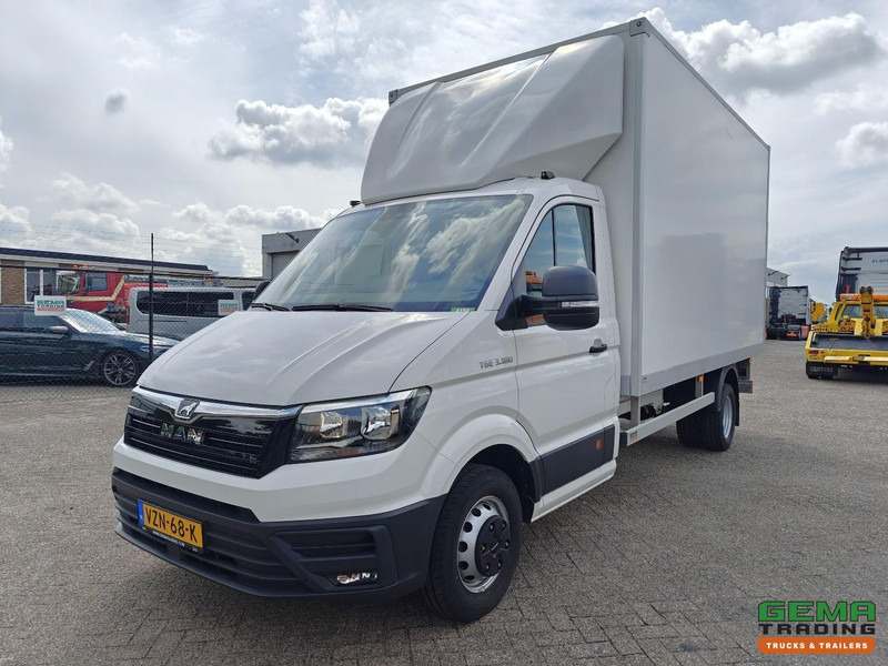 MAN TGE 3.180 4x2 Dagcabine Euro6D - GeslotenBak 4.2m + Laadklep 750KG - Dubbellucht - 5500km! NIEUWSTAAT! ONGEBRUIKT! - Van box: gambar 1 MAN TGE 3.180 4x2 Dagcabine Euro6D - GeslotenBak 4.2m + Laadklep 750KG - Dubbellucht - 5500km! NIEUWSTAAT! ONGEBRUIKT! - Van box: gambar 1