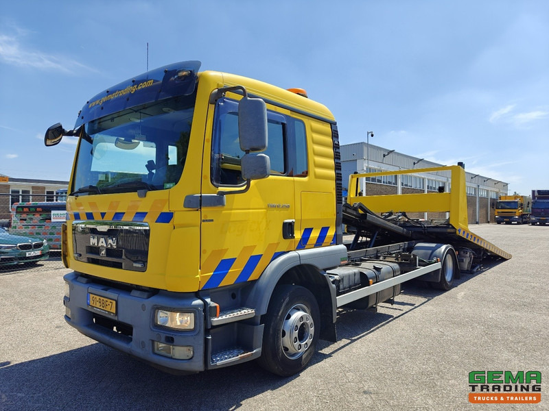 MAN TGM 12.250 4X2 BL DubbelCab 6 Pers. - Falkom FAS6000 + FAL2000 + Dubbele Lier 3600KG - Afstandsbediening - 10/2025 APK - Mobil derek: gambar 1 MAN TGM 12.250 4X2 BL DubbelCab 6 Pers. - Falkom FAS6000 + FAL2000 + Dubbele Lier 3600KG - Afstandsbediening - 10/2025 APK - Mobil derek: gambar 1