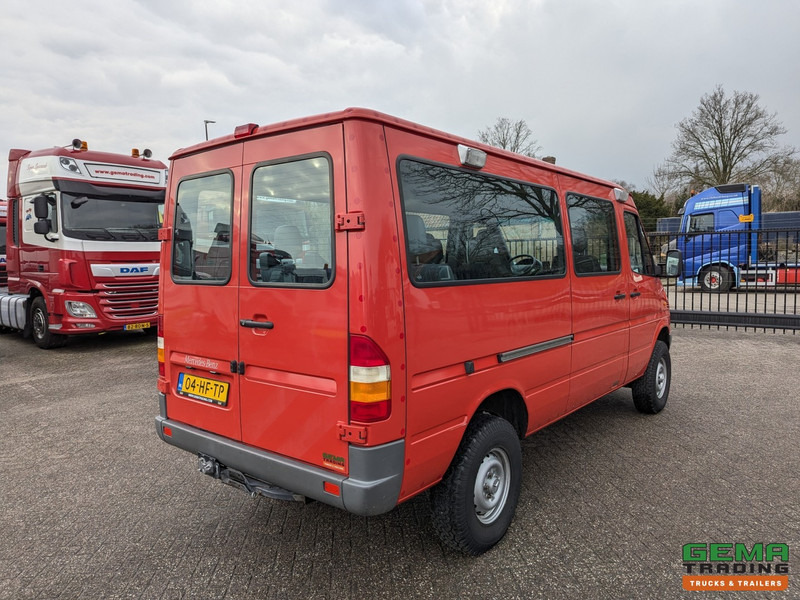 Mercedes-Benz 316 CDI 4x4 Euro3 - 59.000km - 9 Persoons - Lier - 3 Sperren! Hoge en Lage Gearing - Bus mini, Van penumpang: gambar 3 Mercedes-Benz 316 CDI 4x4 Euro3 - 59.000km - 9 Persoons - Lier - 3 Sperren! Hoge en Lage Gearing - Bus mini, Van penumpang: gambar 3