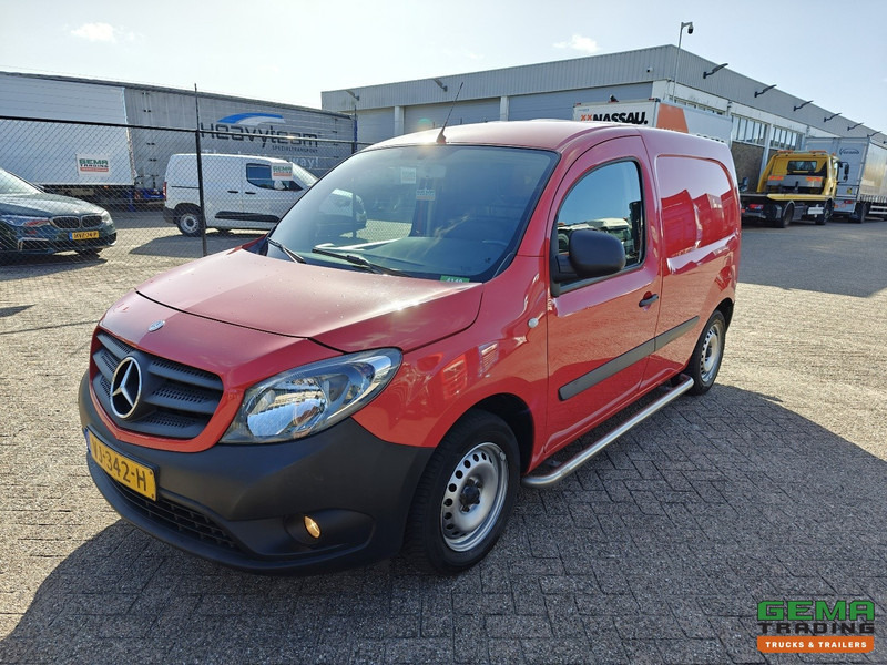Mercedes-Benz Citan 108 CDI BlueEFFICIENCY Euro5L - Airco - 4-Seizoensbanden - Bluetooth Radio - Van kecil: gambar 1 Mercedes-Benz Citan 108 CDI BlueEFFICIENCY Euro5L - Airco - 4-Seizoensbanden - Bluetooth Radio - Van kecil: gambar 1