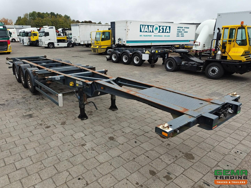 Schmitz Cargobull SCF 24 G 3-Assen MB - LiftAs - Schijfremmen - Vast Chassis - 2x20FT 1x30FT 40FT aansluiting - Semi-trailer pengangkut mobil: gambar 4 Schmitz Cargobull SCF 24 G 3-Assen MB - LiftAs - Schijfremmen - Vast Chassis - 2x20FT 1x30FT 40FT aansluiting - Semi-trailer pengangkut mobil: gambar 4