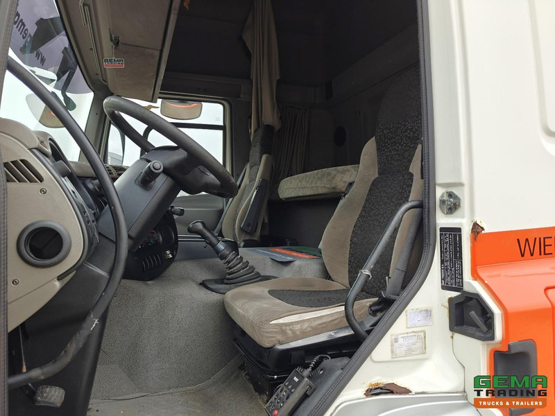 DAF CF75.250 4x2 SpaceCab Euro5 - Handgeschakeld - Airco - Tractor head: gambar 5 DAF CF75.250 4x2 SpaceCab Euro5 - Handgeschakeld - Airco - Tractor head: gambar 5