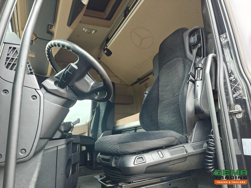 Mercedes-Benz Actros 1942 4x2 Megaspace Euro6 - Dubbele Tanks - SneeuwKettingen - SMARTTacho V2 - 02/2026 APK - Tractor head: gambar 5 Mercedes-Benz Actros 1942 4x2 Megaspace Euro6 - Dubbele Tanks - SneeuwKettingen - SMARTTacho V2 - 02/2026 APK - Tractor head: gambar 5