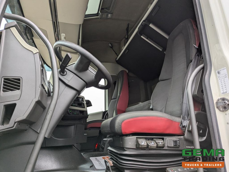 Volvo FH420 4x2 Euro6 FH420 4x2 Globetrotter Euro6 - XLOW / Mega - VEB+ - Double Tanks - Air Suspension - Tractor head: gambar 5 Volvo FH420 4x2 Euro6 FH420 4x2 Globetrotter Euro6 - XLOW / Mega - VEB+ - Double Tanks - Air Suspension - Tractor head: gambar 5