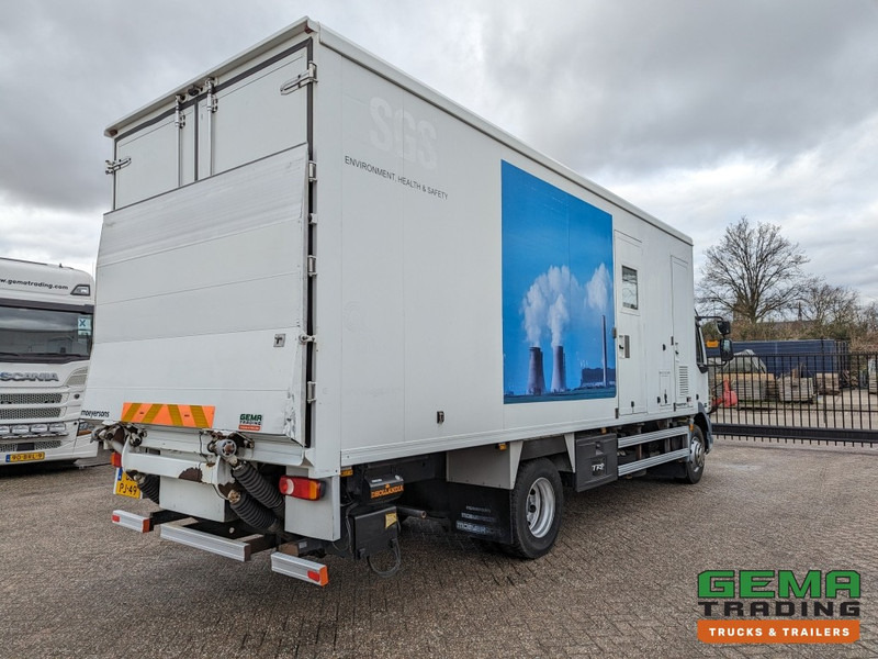 DAF FA LF55.180 4x2 Daycab 15T Euro4 Mobile Office / Camper / Workshop - Manual - Airco - Dhollandia Laadklep 1500KG - 150.000KM (V690) - Truk: gambar 5 DAF FA LF55.180 4x2 Daycab 15T Euro4 Mobile Office / Camper / Workshop - Manual - Airco - Dhollandia Laadklep 1500KG - 150.000KM (V690) - Truk: gambar 5