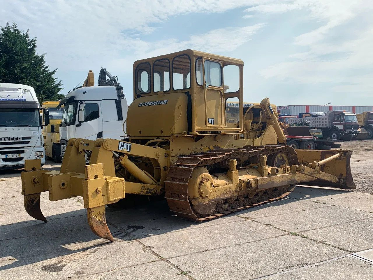CAT Caterpillar D7E Bulldozer with ripper CLUTCH DEF CAT D7E Bulldozer with ripper CLUTCH DEFECT - Bulldozer: gambar 4 CAT Caterpillar D7E Bulldozer with ripper CLUTCH DEF CAT D7E Bulldozer with ripper CLUTCH DEFECT - Bulldozer: gambar 4