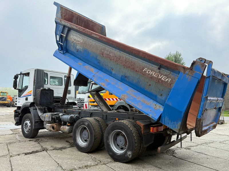 Iveco Trakker 360 6X4 Tipper Spring/Spring ZF Manual gear - Truk jungkit: gambar 3 Iveco Trakker 360 6X4 Tipper Spring/Spring ZF Manual gear - Truk jungkit: gambar 3