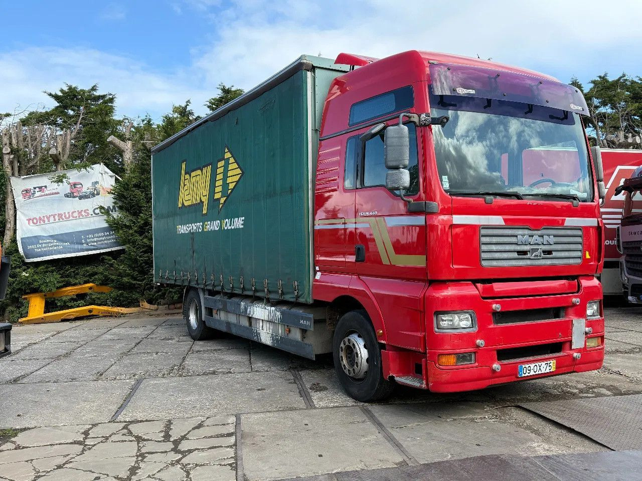 MAN TGA 18.440 4X2 BOX Spring/Air EURO3 Retarder ZF - Truk box: gambar 1 MAN TGA 18.440 4X2 BOX Spring/Air EURO3 Retarder ZF - Truk box: gambar 1