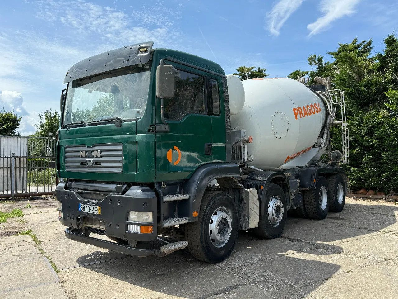 MAN TGA 35.360 8X4 CIFA Beton Mixer Spring/Spring ZF - Truk pengaduk beton: gambar 2 MAN TGA 35.360 8X4 CIFA Beton Mixer Spring/Spring ZF - Truk pengaduk beton: gambar 2
