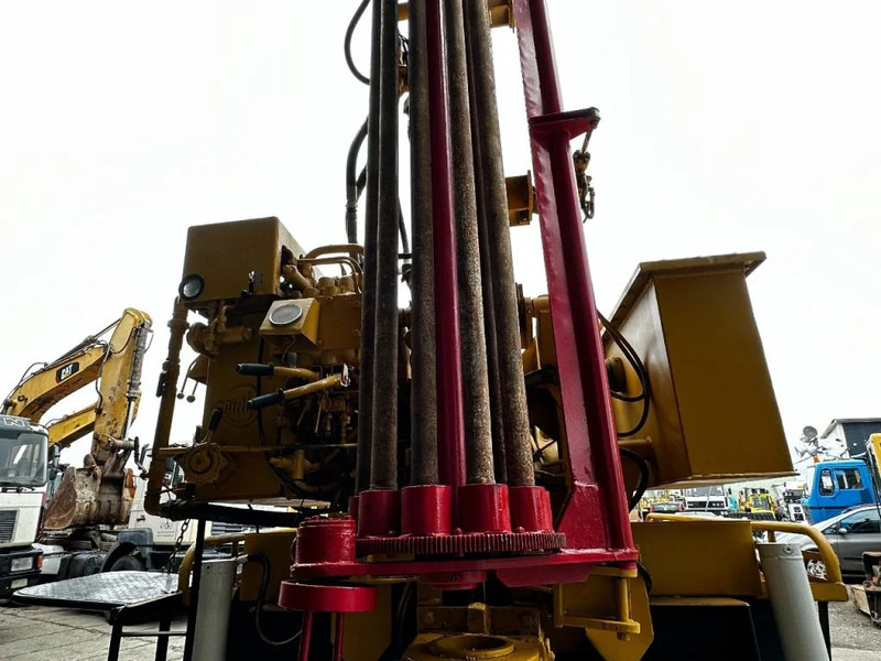 Mercedes-Benz 2028 4X4 DRILLING RIG WIRTH 250M IR AIR COMPRESSOR - Anjungan pengeboran: gambar 5 Mercedes-Benz 2028 4X4 DRILLING RIG WIRTH 250M IR AIR COMPRESSOR - Anjungan pengeboran: gambar 5