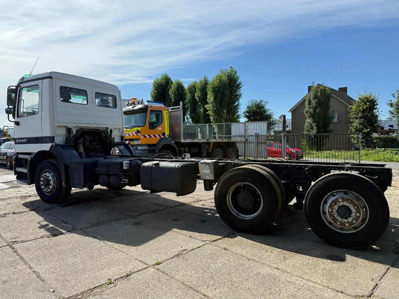 Mercedes-Benz ACTROS 2540 V6 6X2 Chassis Spring/Air EPS 3 Pedal - Truk sasis: gambar 4 Mercedes-Benz ACTROS 2540 V6 6X2 Chassis Spring/Air EPS 3 Pedal - Truk sasis: gambar 4