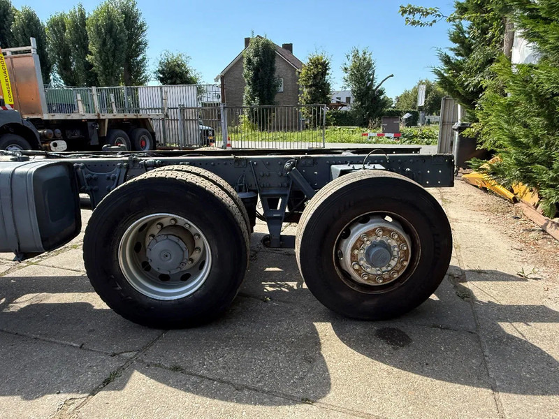 Mercedes-Benz Actros 2540 V6 6X2 Chassis Spring/Air Manual gearbox - Truk sasis: gambar 4 Mercedes-Benz Actros 2540 V6 6X2 Chassis Spring/Air Manual gearbox - Truk sasis: gambar 4