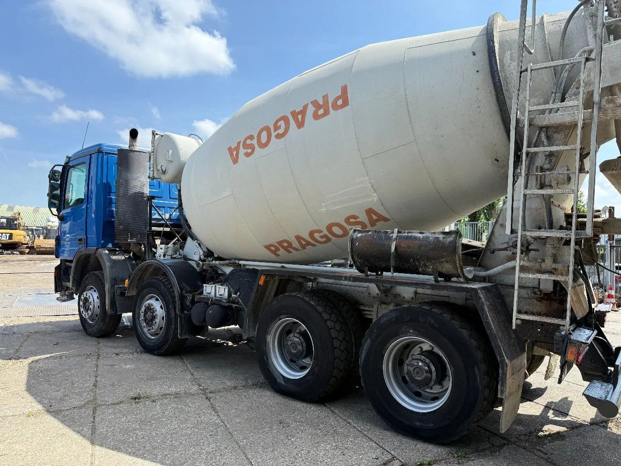 Mercedes-Benz Actros 3236 MP2 V6 8X4 9M3 Beton Mixer Spring/Sp - Truk pengaduk beton: gambar 3 Mercedes-Benz Actros 3236 MP2 V6 8X4 9M3 Beton Mixer Spring/Sp - Truk pengaduk beton: gambar 3