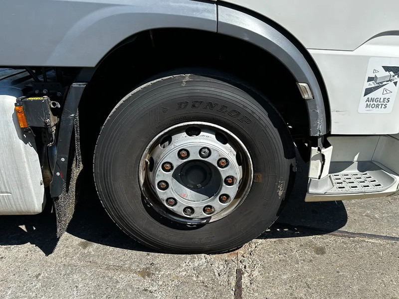 Tractor head DAF XF 460 4X2 Tractor-unit Spring/Air Retarder ACC Euro6: gambar 6 Tractor head DAF XF 460 4X2 Tractor-unit Spring/Air Retarder ACC Euro6: gambar 6