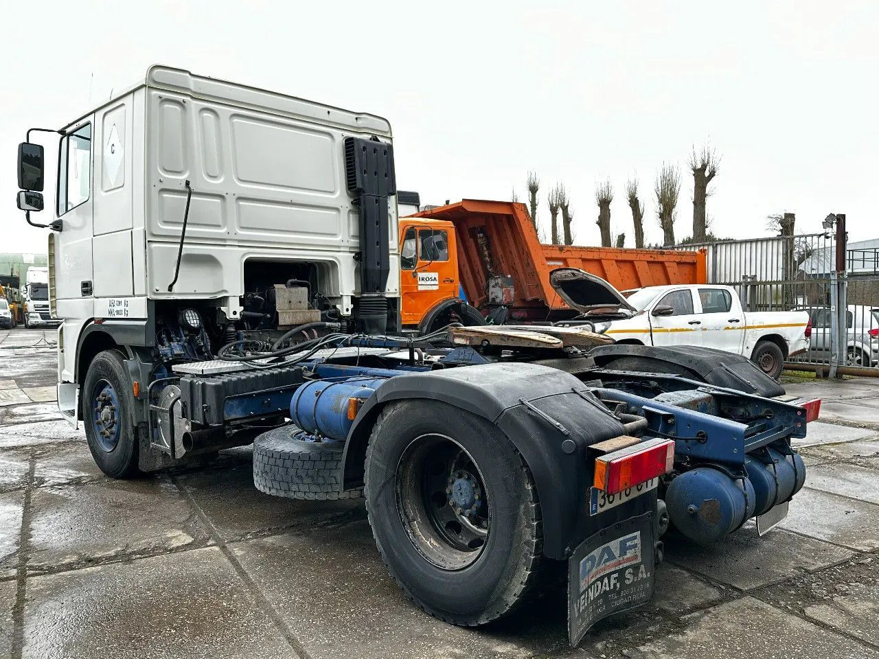 DAF XF 95.380 4X2 Tractor-unit Spring/Air ZF Manual DAF XF 95.380 4X2 Tractor-unit Spring/Air ZF Manual - Tractor head: gambar 3 DAF XF 95.380 4X2 Tractor-unit Spring/Air ZF Manual DAF XF 95.380 4X2 Tractor-unit Spring/Air ZF Manual - Tractor head: gambar 3