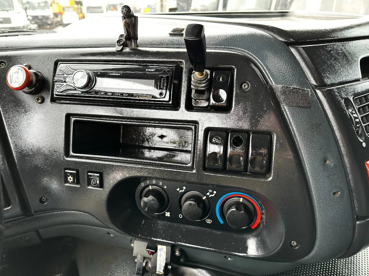 Tractor head DAF XF 95.380 4X2 Tractor-unit Spring/Air ZF Manual DAF XF 95.380 4X2 Tractor-unit Spring/Air ZF Manual: gambar 12