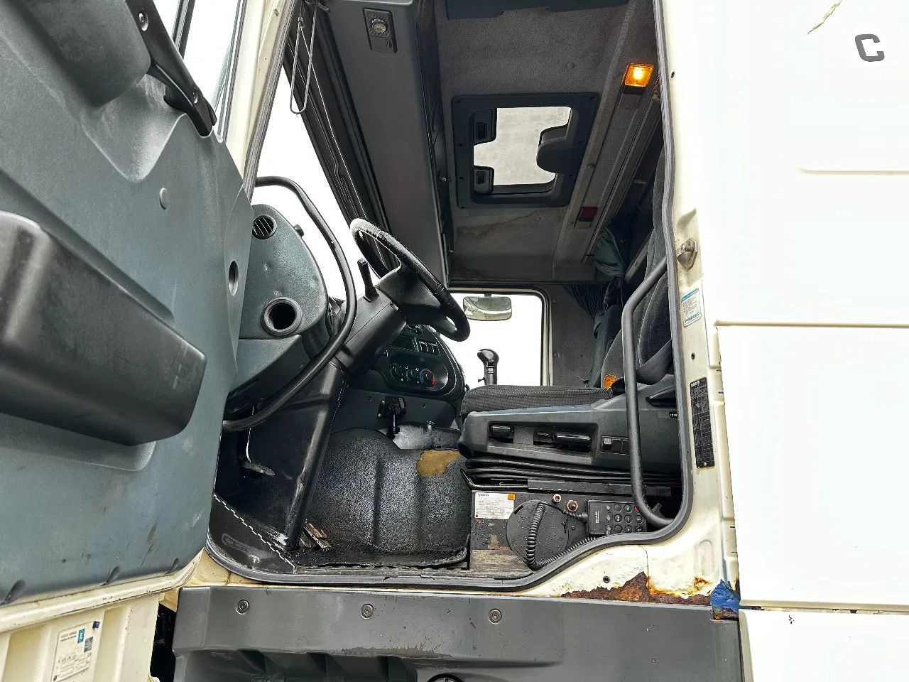 Tractor head DAF XF 95.380 4X2 Tractor-unit Spring/Air ZF Manual DAF XF 95.380 4X2 Tractor-unit Spring/Air ZF Manual: gambar 7