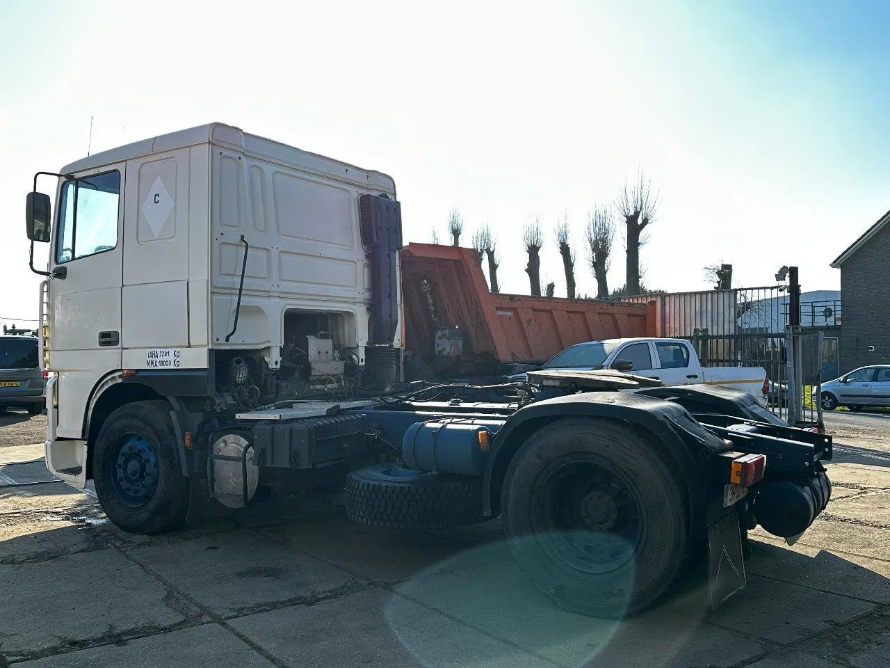 DAF XF 95.380 4X2 Tractor-unit Spring/Air ZF Manual DAF XF 95.380 4X2 Tractor-unit Spring/Air ZF Manual - Tractor head: gambar 3 DAF XF 95.380 4X2 Tractor-unit Spring/Air ZF Manual DAF XF 95.380 4X2 Tractor-unit Spring/Air ZF Manual - Tractor head: gambar 3
