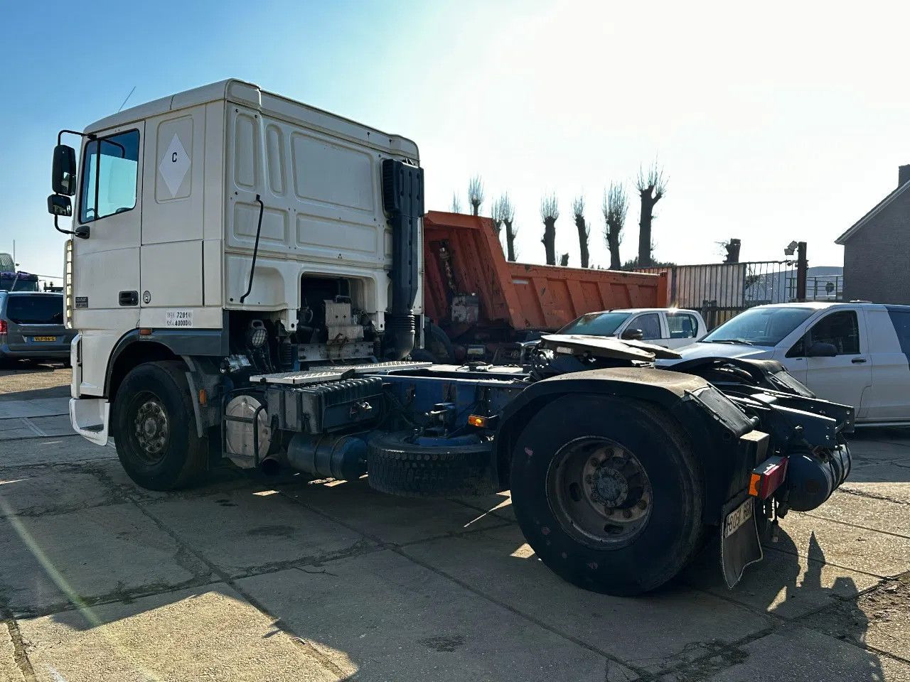 DAF XF 95.380 4X2 Tractor-unit Spring/Air ZF Manual DAF XF 95.380 4X2 Tractor-unit Spring/Air ZF Manual - Tractor head: gambar 3 DAF XF 95.380 4X2 Tractor-unit Spring/Air ZF Manual DAF XF 95.380 4X2 Tractor-unit Spring/Air ZF Manual - Tractor head: gambar 3