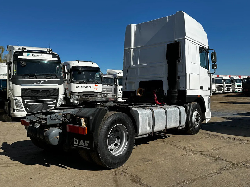 DAF XF 95.480 4X2 Tractor-unit Spring/Air ZF Manual Euro3 Airco - Tractor head: gambar 4 DAF XF 95.480 4X2 Tractor-unit Spring/Air ZF Manual Euro3 Airco - Tractor head: gambar 4