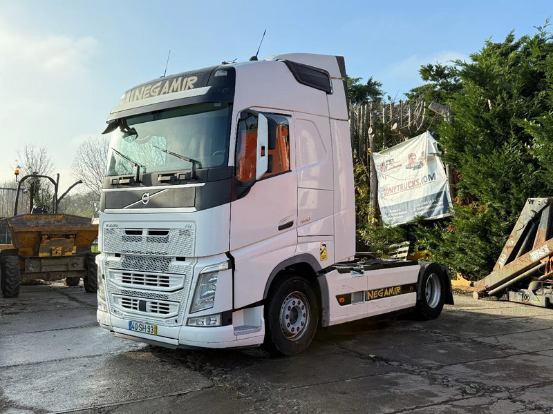 Volvo FH 13.460 4X2 Tractor-unit Spring/Air Retarder PROD2017 HB - Tractor head: gambar 2 Volvo FH 13.460 4X2 Tractor-unit Spring/Air Retarder PROD2017 HB - Tractor head: gambar 2