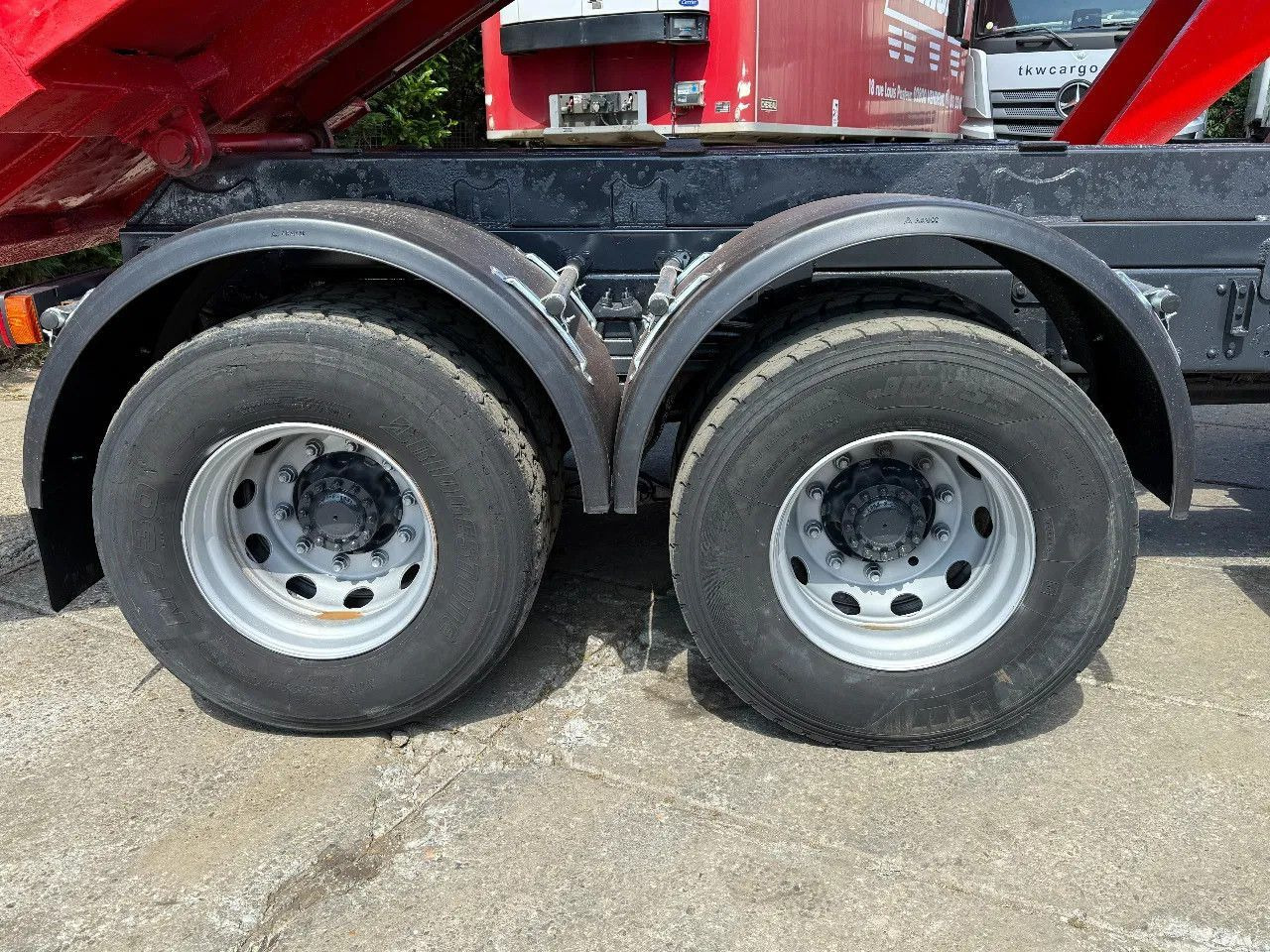 Volvo FH 16.600 6X4 Tipper Spring/Spring Euro5 - Truk jungkit: gambar 5 Volvo FH 16.600 6X4 Tipper Spring/Spring Euro5 - Truk jungkit: gambar 5