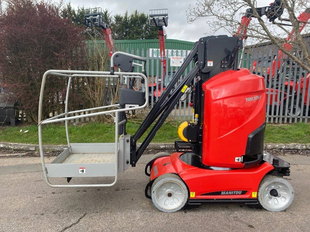 Manitou 100 VJR - Lift tiang vertikal: gambar 1 Manitou 100 VJR - Lift tiang vertikal: gambar 1