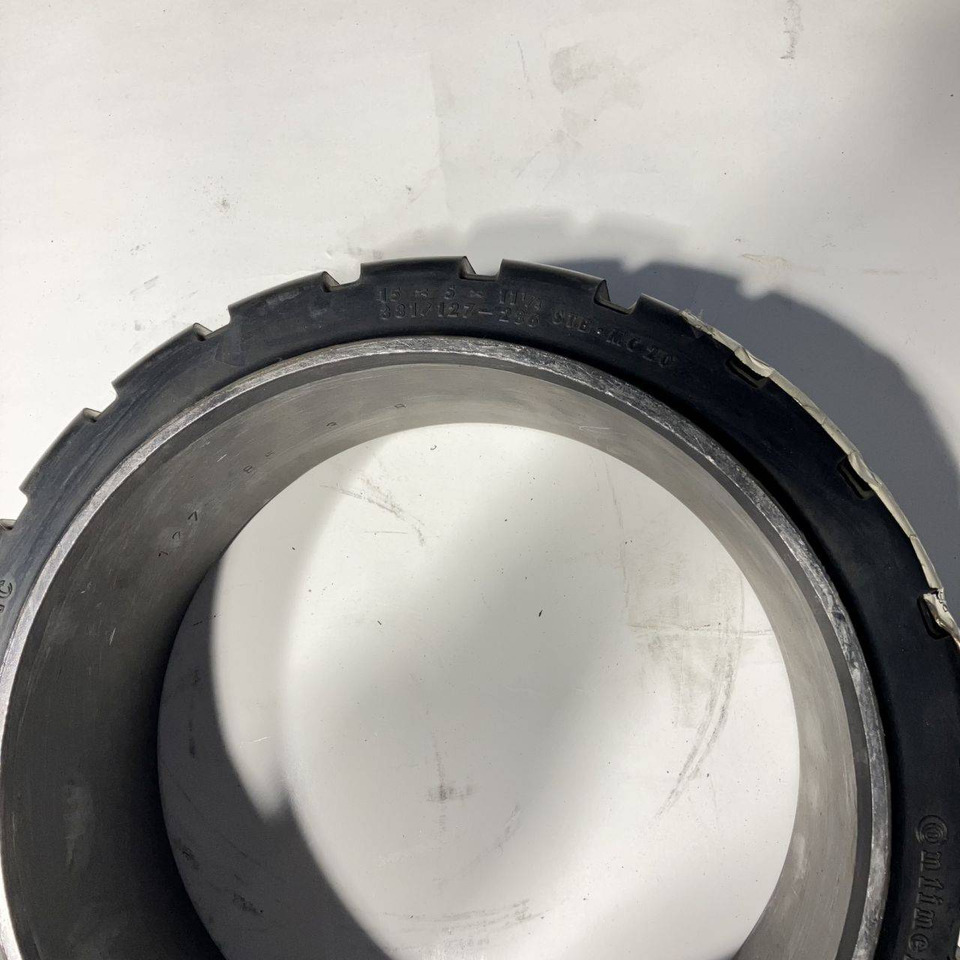 2x continental 15x5x11 1/4 tyres - Ban untuk Peralatan untuk menangani material: gambar 2 2x continental 15x5x11 1/4 tyres - Ban untuk Peralatan untuk menangani material: gambar 2