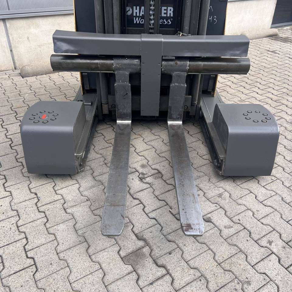 Loader empat arah Atlet 200DTFVRE735UFS: gambar 18 Loader empat arah Atlet 200DTFVRE735UFS: gambar 18