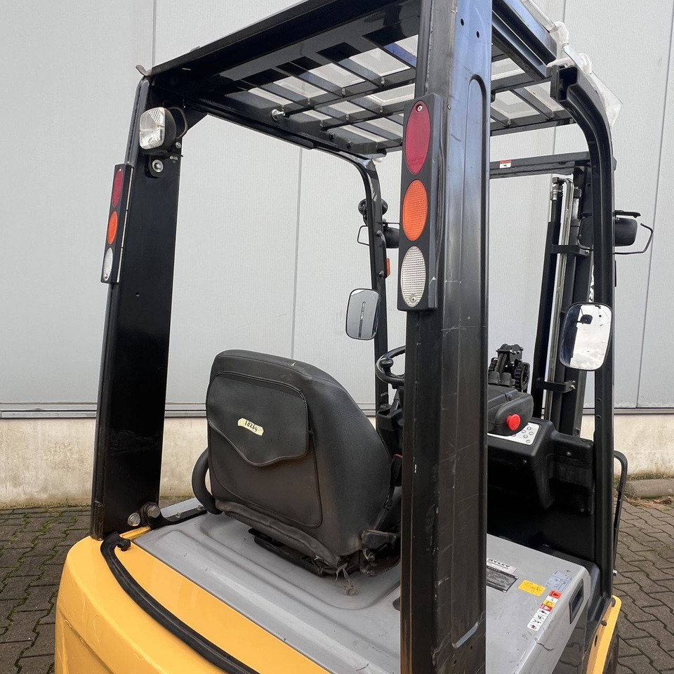 Atlet ET18 (A1N1) - Forklift listrik: gambar 3 Atlet ET18 (A1N1) - Forklift listrik: gambar 3