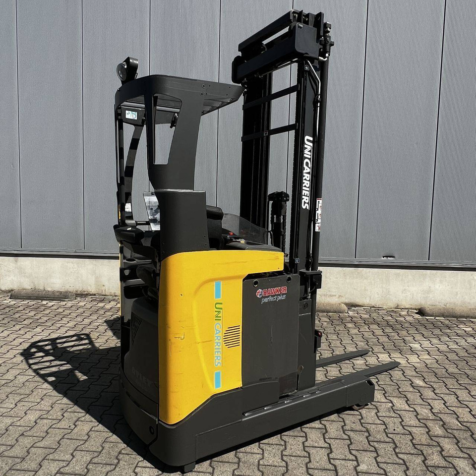 Atlet UND140DTFVRE675 - Jangkauan truk: gambar 1 Atlet UND140DTFVRE675 - Jangkauan truk: gambar 1