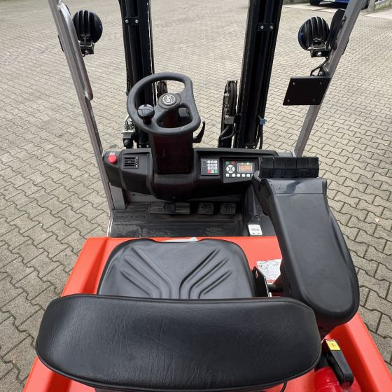 BT C3E160L - Forklift listrik: gambar 4 BT C3E160L - Forklift listrik: gambar 4