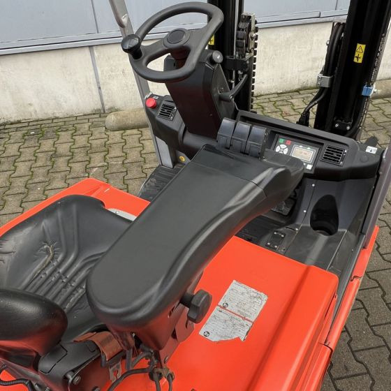 BT C3E160L - Forklift listrik: gambar 5 BT C3E160L - Forklift listrik: gambar 5