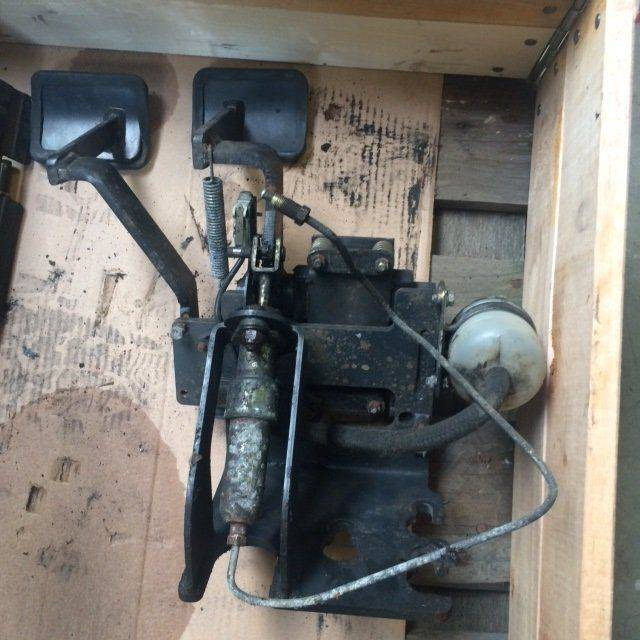 Brake & Accelerator for Linde R14-20, BR 115-02/115-C-02 - Pedal untuk Peralatan untuk menangani material: gambar 2 Brake & Accelerator for Linde R14-20, BR 115-02/115-C-02 - Pedal untuk Peralatan untuk menangani material: gambar 2