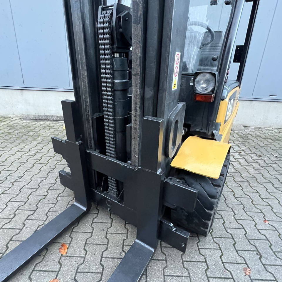 Forklift listrik Caterpillar EP50: gambar 13