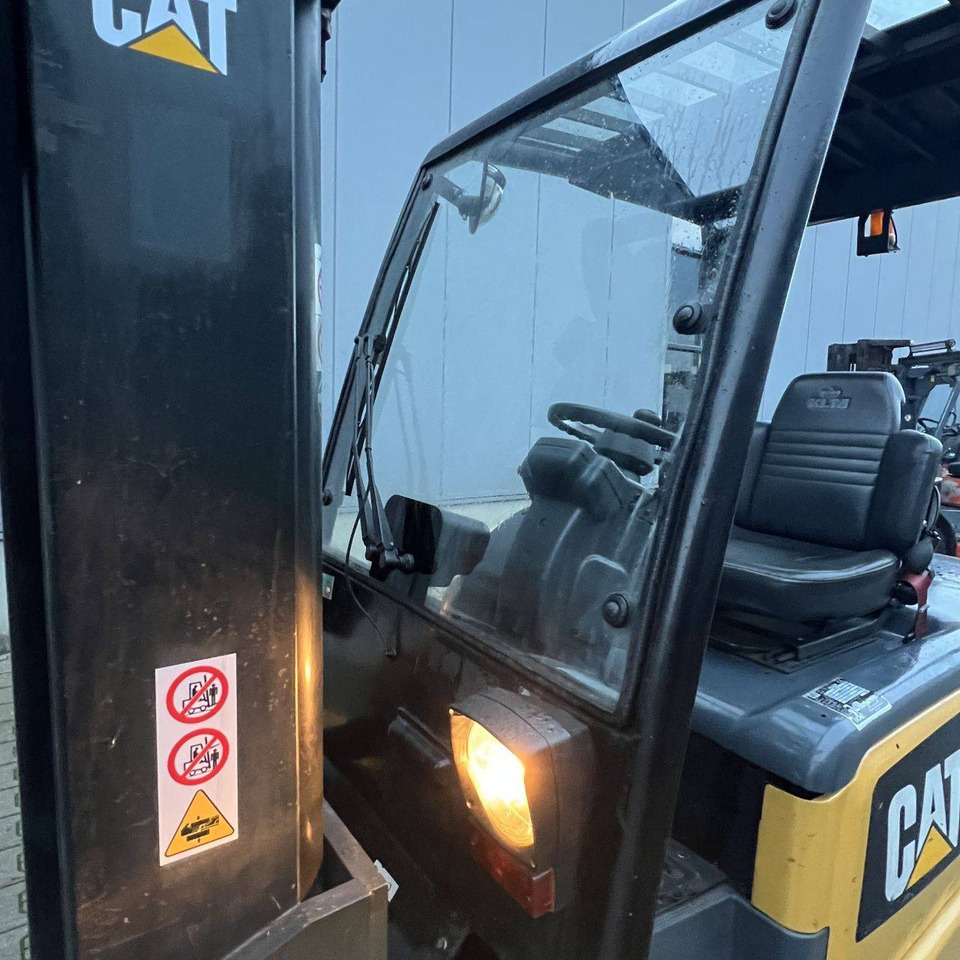 Forklift listrik Caterpillar EP50: gambar 9