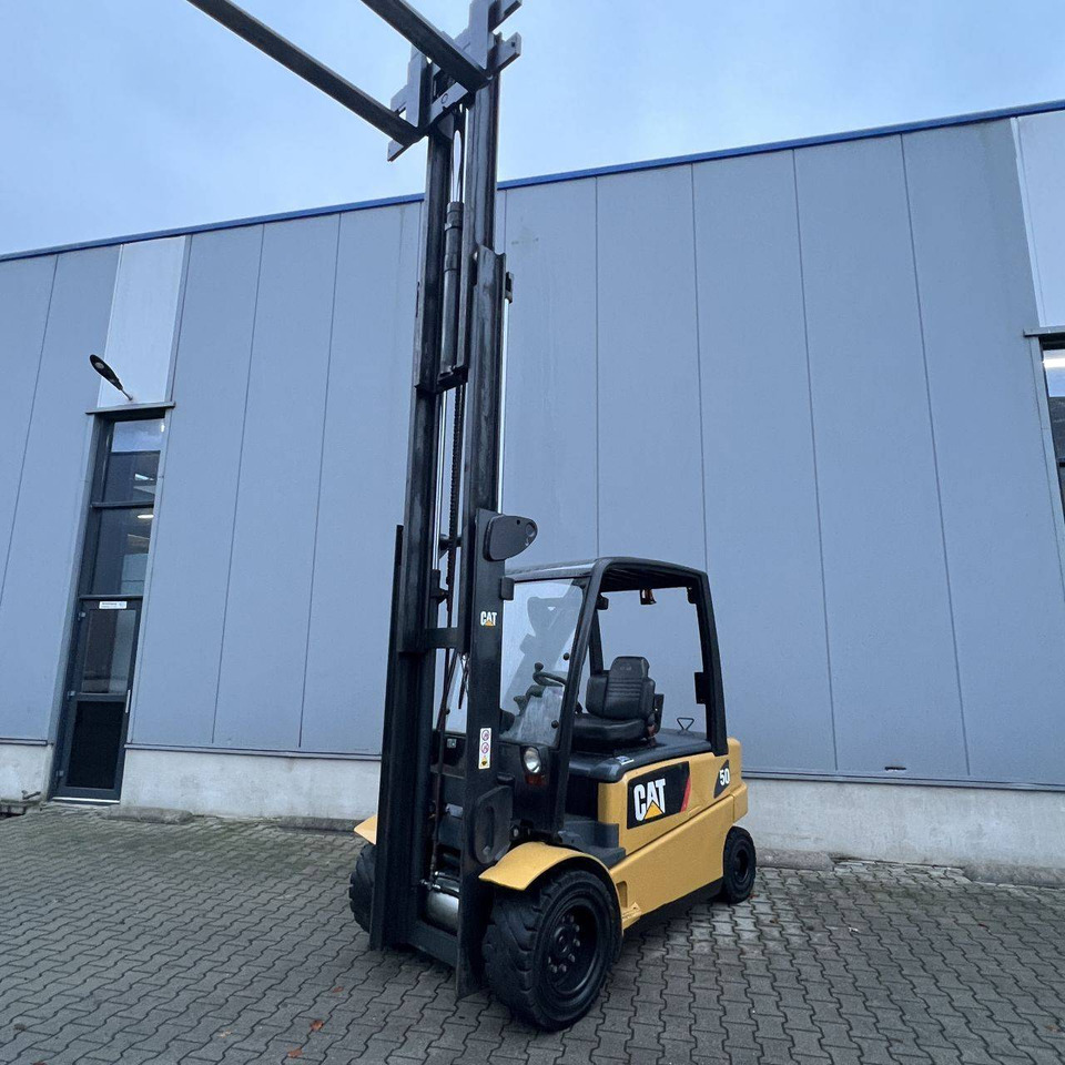 Forklift listrik Caterpillar EP50: gambar 19