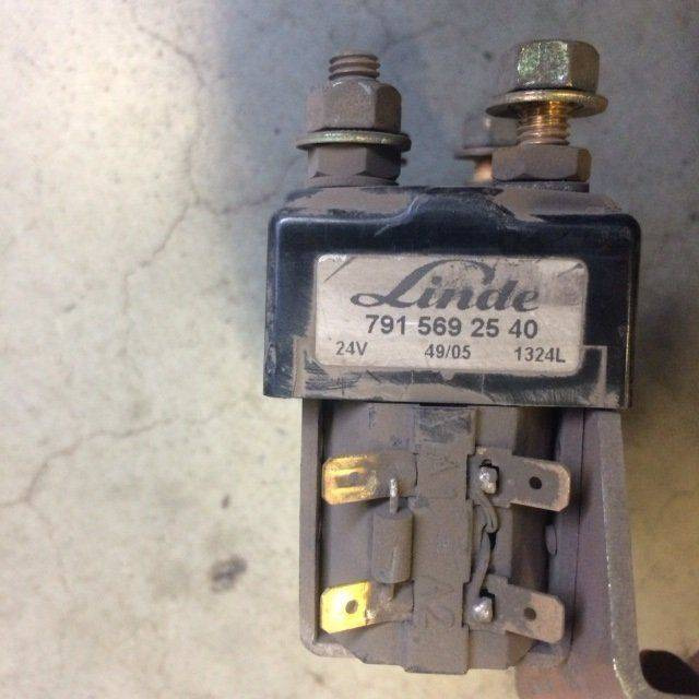 Contactor for Linde T18, Series 360 - Sistem listrik untuk Peralatan untuk menangani material: gambar 4 Contactor for Linde T18, Series 360 - Sistem listrik untuk Peralatan untuk menangani material: gambar 4