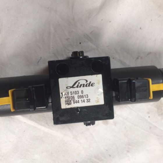 Directional control valve for Linde - Katup hidrolik untuk Peralatan untuk menangani material: gambar 2 Directional control valve for Linde - Katup hidrolik untuk Peralatan untuk menangani material: gambar 2