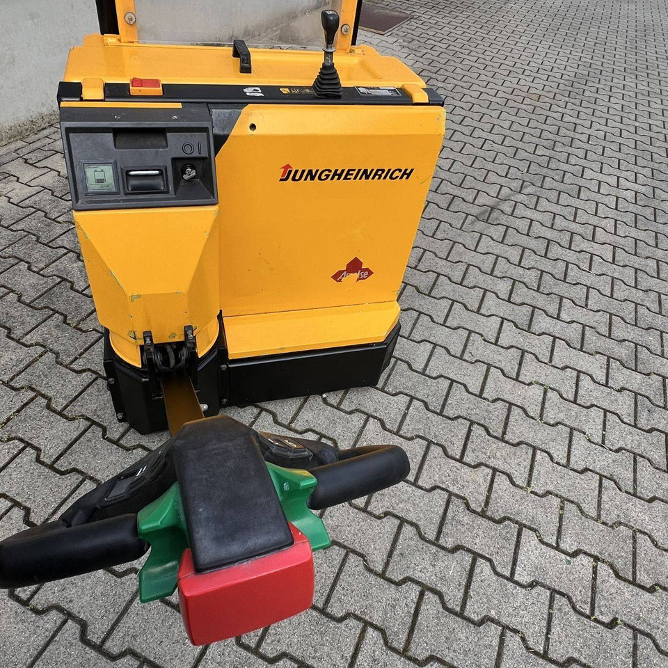 Jungheinrich EJC-Z16 - Penumpuk: gambar 4 Jungheinrich EJC-Z16 - Penumpuk: gambar 4