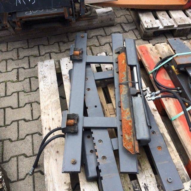 Kaup Sideshift Type 2T151P1 - Lampiran: gambar 2 Kaup Sideshift Type 2T151P1 - Lampiran: gambar 2