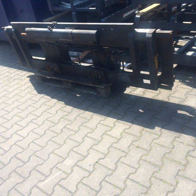 Kaup Triple Sideshifter - Lampiran: gambar 3 Kaup Triple Sideshifter - Lampiran: gambar 3