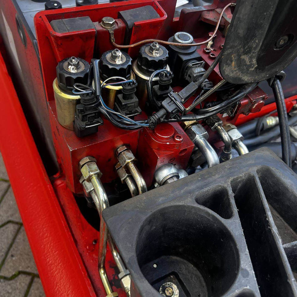 Leasing Linde E14 (335-02) Linde E14 (335-02): gambar 13 Leasing Linde E14 (335-02) Linde E14 (335-02): gambar 13