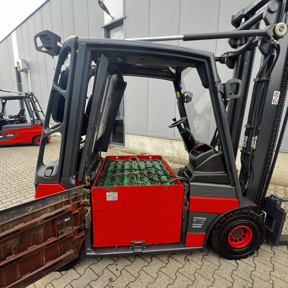 Forklift listrik Linde E25L (387): gambar 8