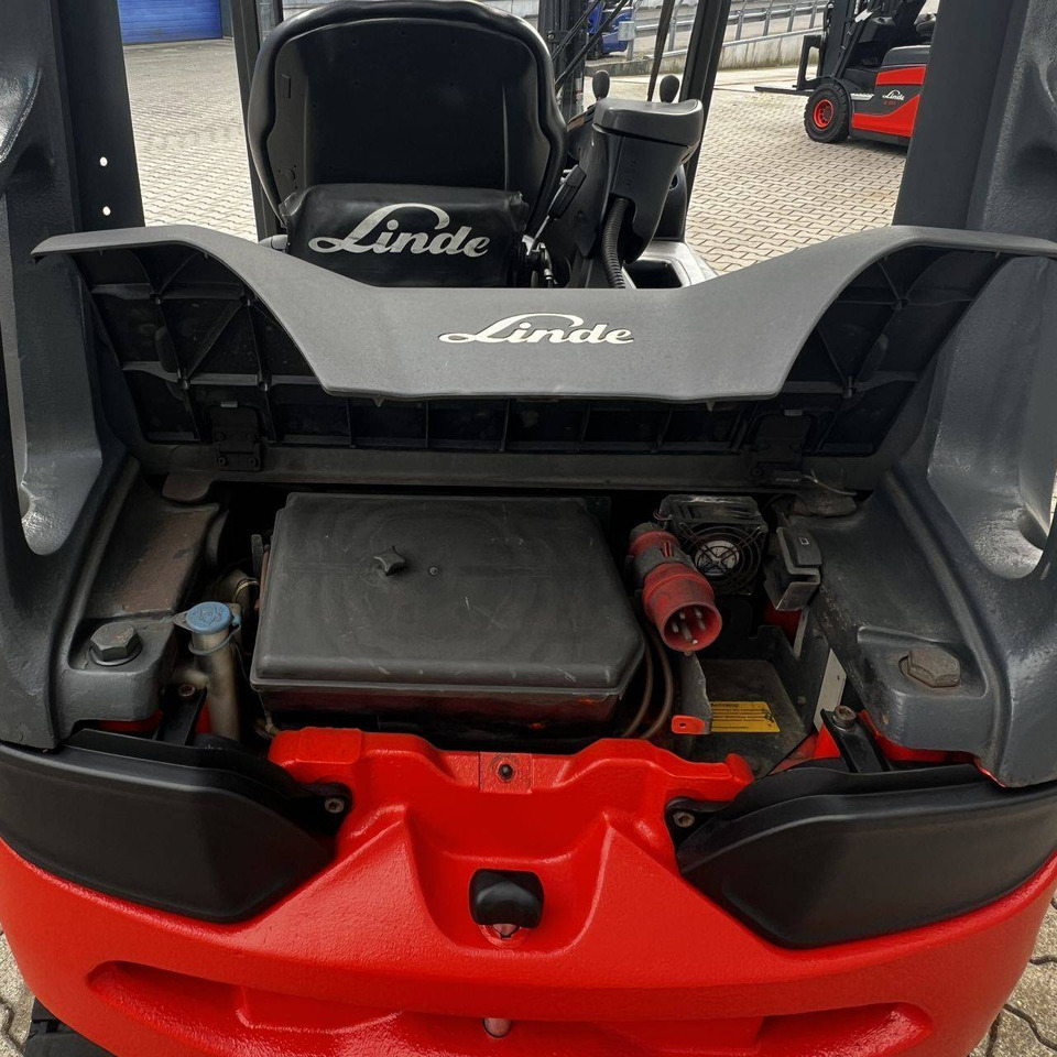 Forklift listrik Linde E25L (387): gambar 11