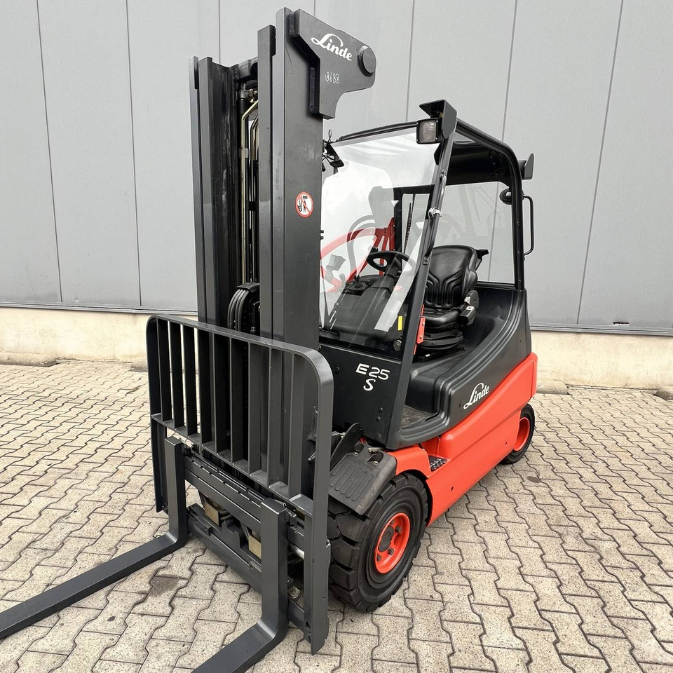 Linde E25S (336-03) - Forklift listrik: gambar 1 Linde E25S (336-03) - Forklift listrik: gambar 1