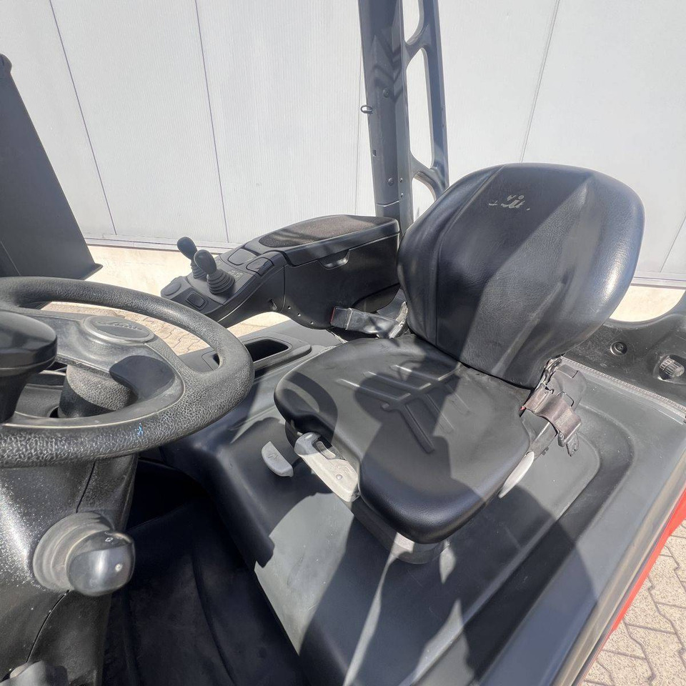Linde E30 (387) - Forklift listrik: gambar 5 Linde E30 (387) - Forklift listrik: gambar 5