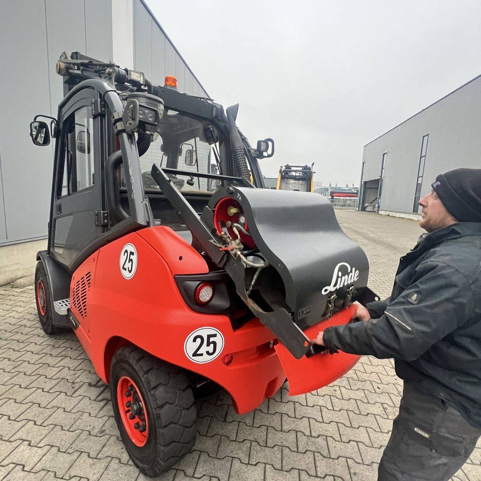 Linde H50T-02 (394) EVO - Forklift LPG: gambar 4 Linde H50T-02 (394) EVO - Forklift LPG: gambar 4