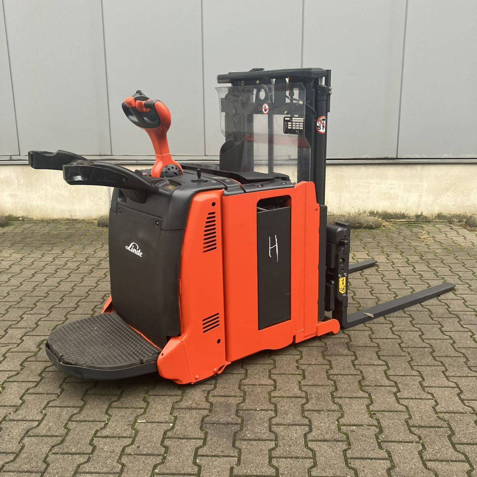 Linde L06AC-AP (1170) - Penumpuk: gambar 1 Linde L06AC-AP (1170) - Penumpuk: gambar 1
